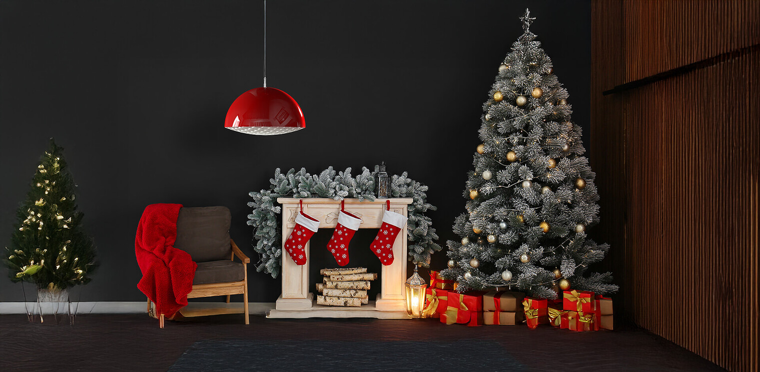 HOLIDAY_SeasonalBanner_1920x940_AppPic2_Wed Dec10th 2025 copy (1)